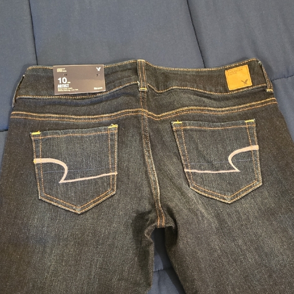 American Eagle Outfitters Women's Dark Blue High Rise Jeans - Picture 5 of 10